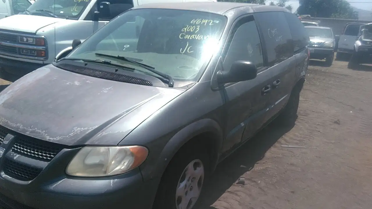 Photo of 2003 Dodge Caravan