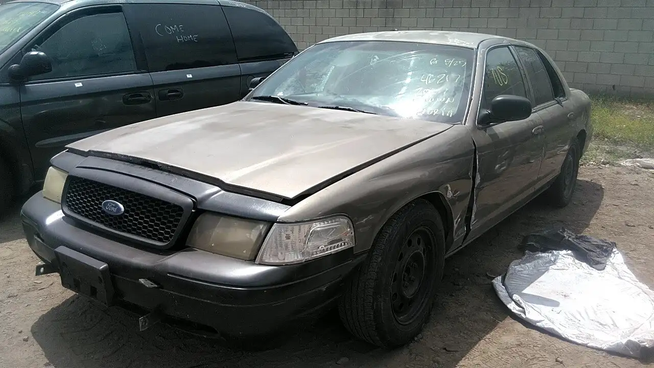 Photo of 2007 Ford Crown Victoria