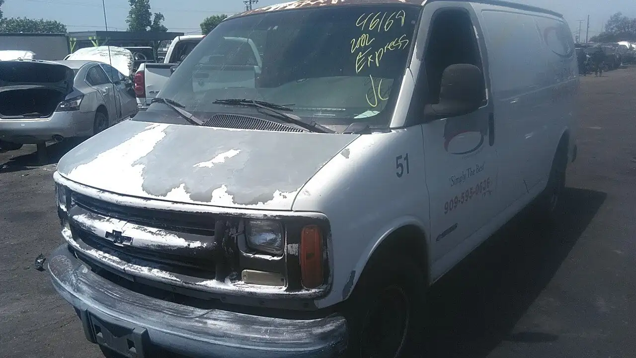 Photo of 2002 Chevrolet Express 3500