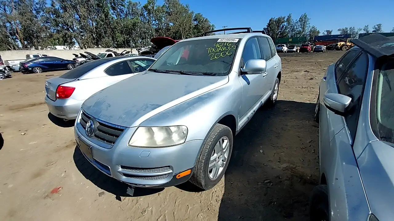 Photo of 2006 Volkswagen Touareg
