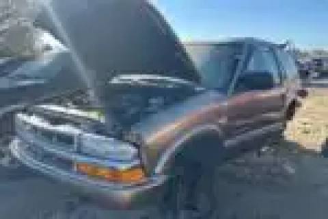 Photo of 2004 Chevrolet Blazer