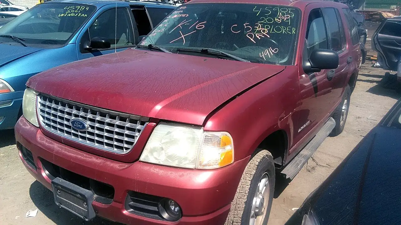 Photo of 2004 Ford Explorer