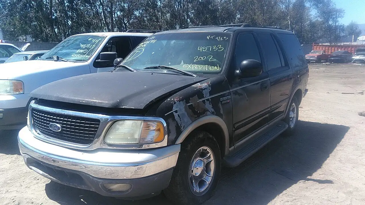 Photo of 2002 Ford Expedition