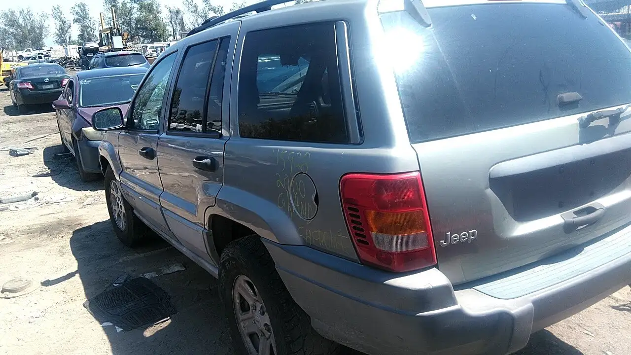 Photo of 2000 Jeep Grand Cherokee