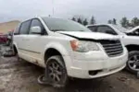 Photo of 2010 Chrysler Town & Country