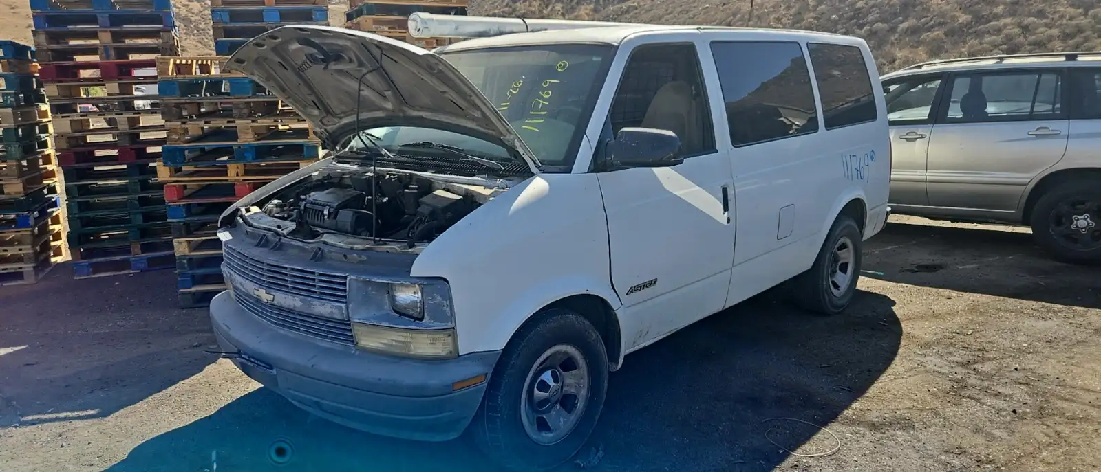 Photo of 1999 Chevrolet Astro