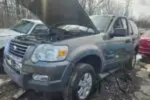 Photo of 2006 Ford Explorer