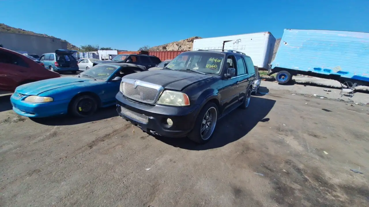 Photo of 2004 Lincoln Navigator