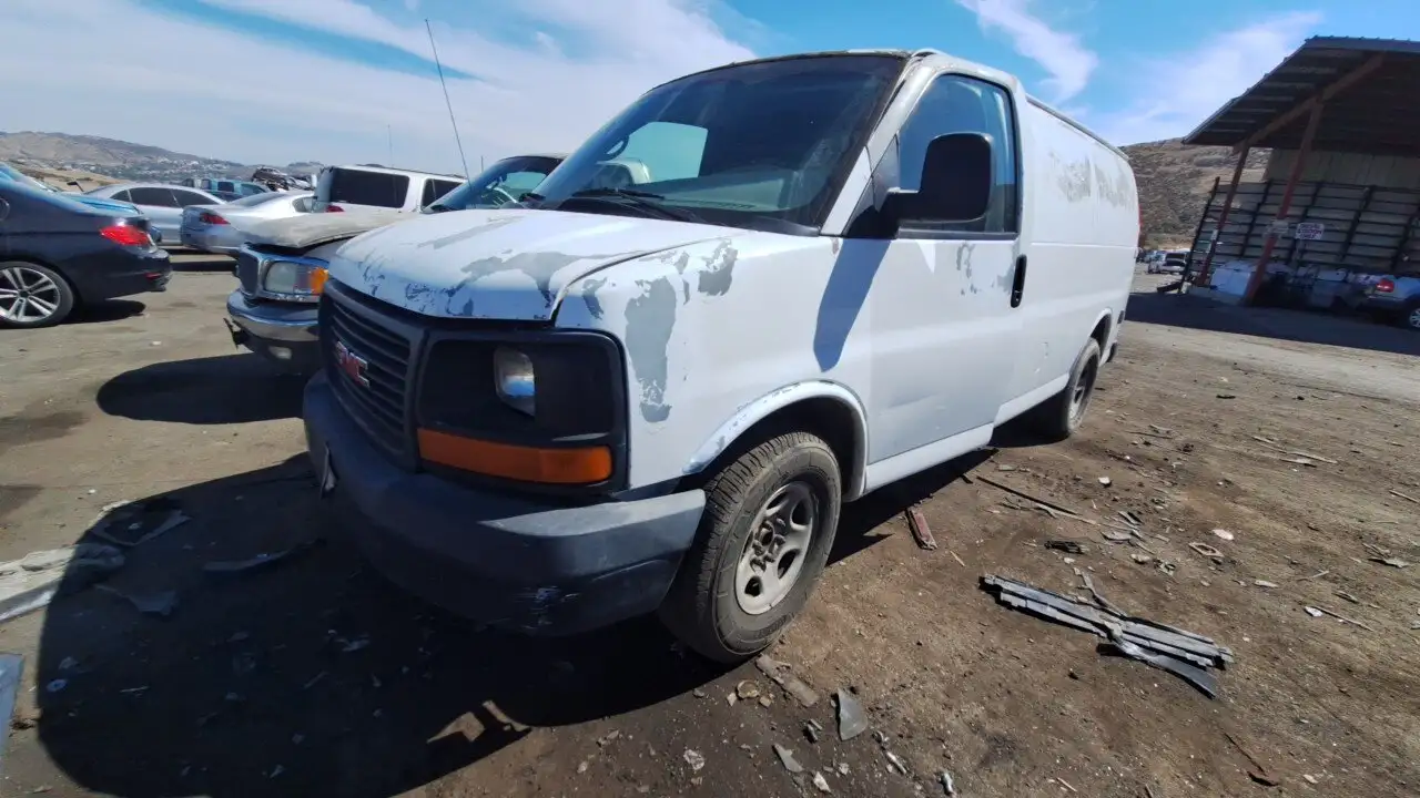 Photo of 2006 Gmc Savana 1500