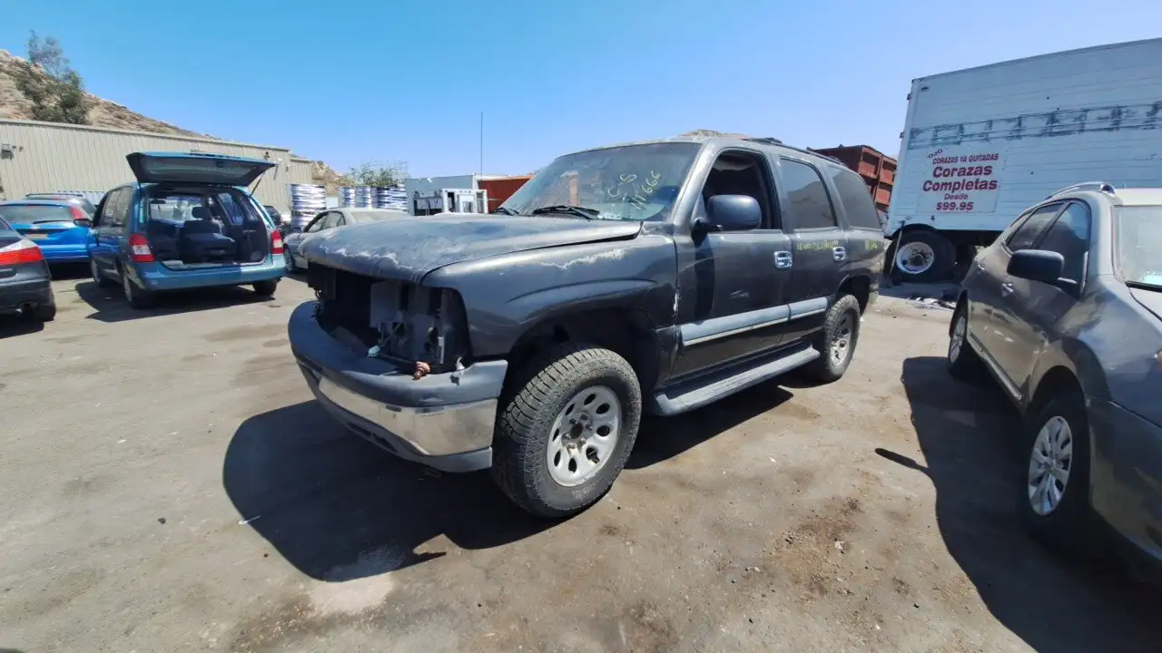 Photo of 2004 Chevrolet Tahoe