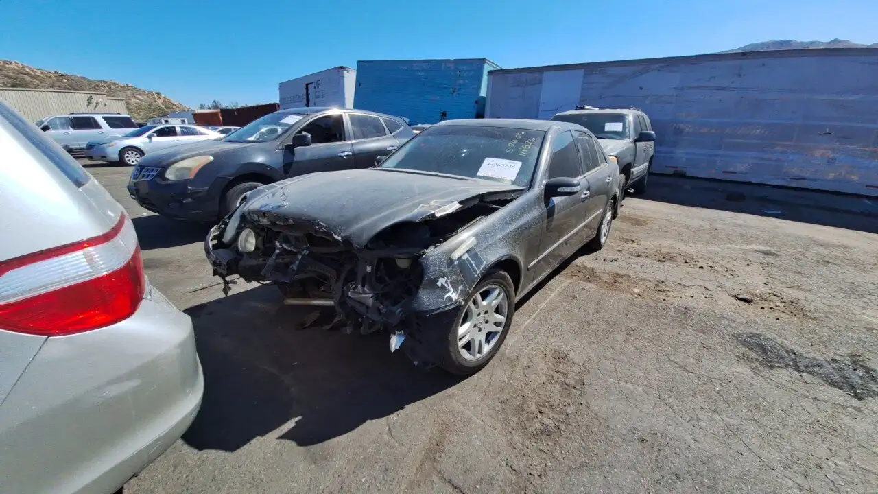 Photo of 2004 Mercedes-Benz E320