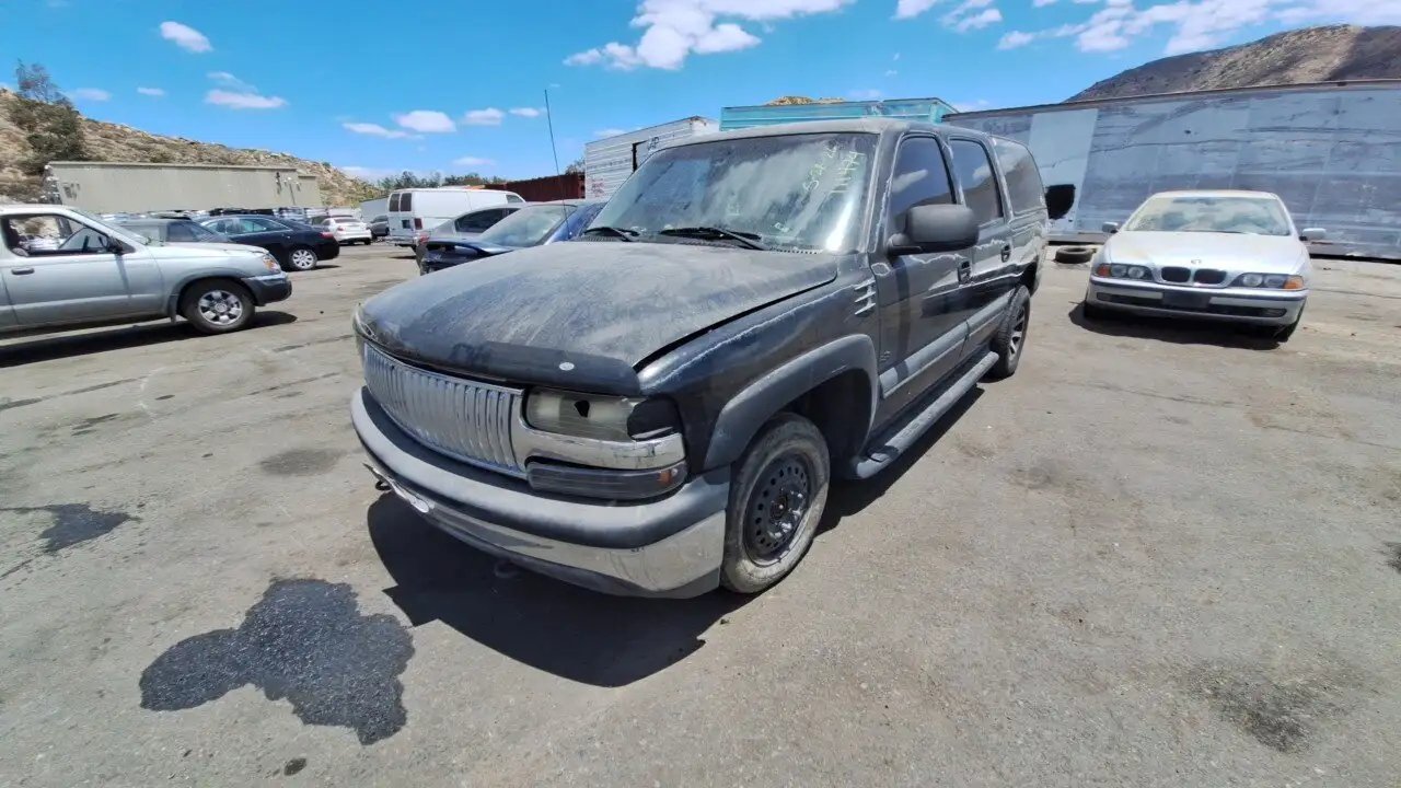 Photo of 2002 Chevrolet Suburban 1500