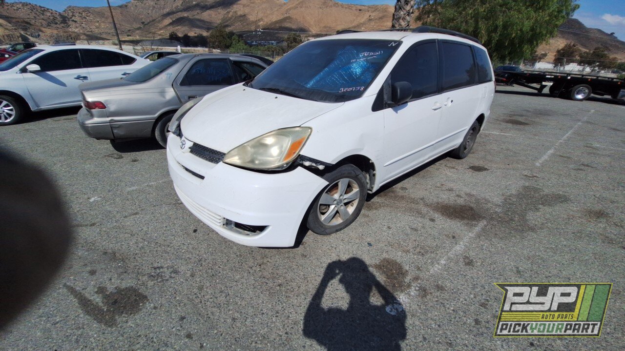 Photo of 2005 Toyota Sienna