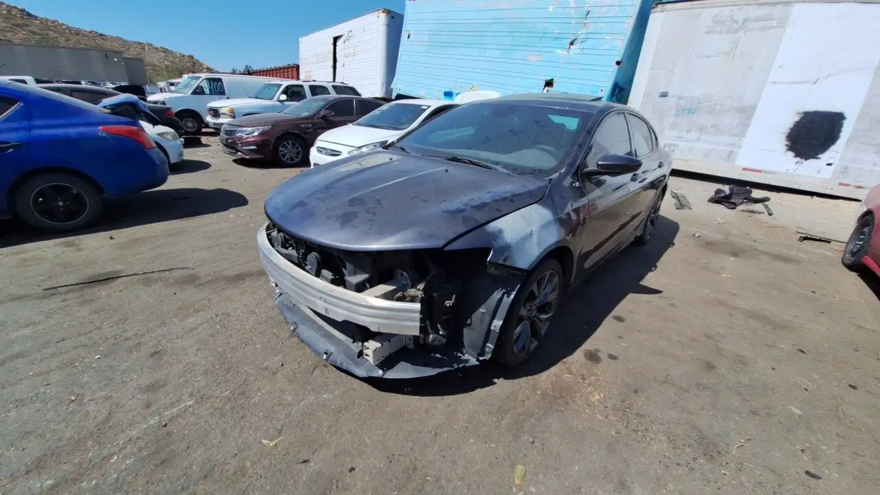 Photo of 2015 Chrysler 200