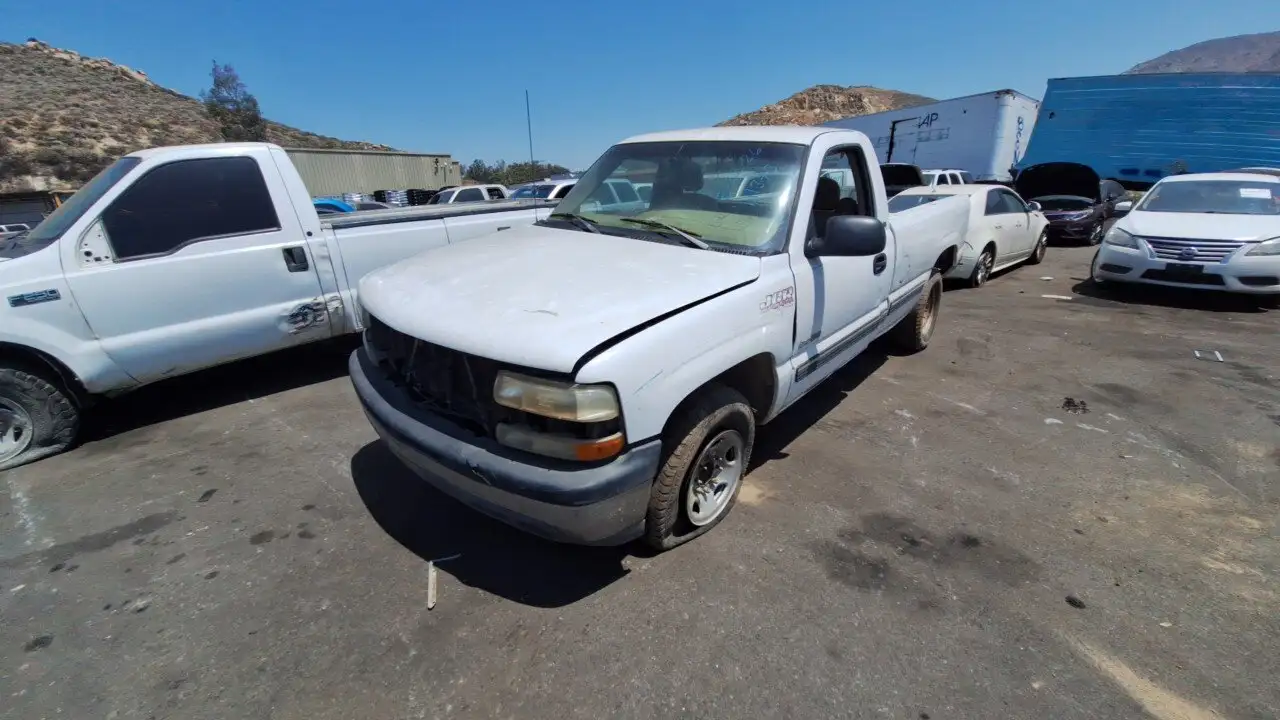 Photo of 2000 Chevrolet Silverado 2500