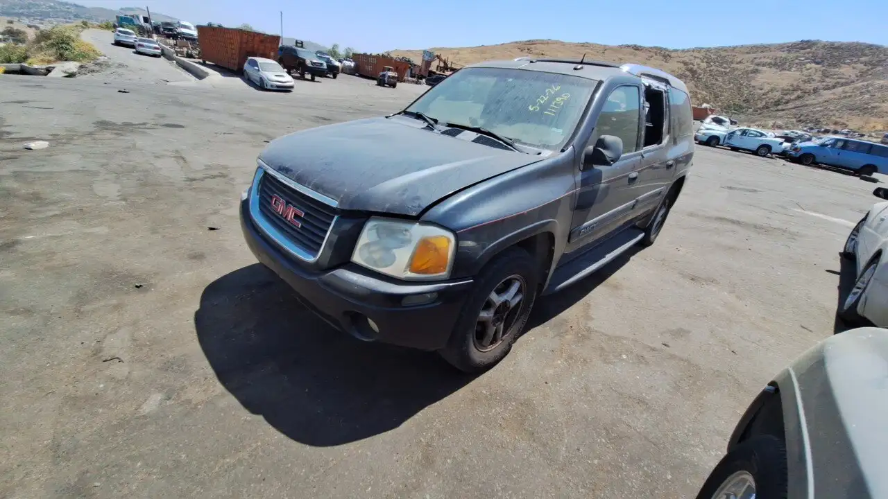 Photo of 2004 Gmc Envoy Xuv