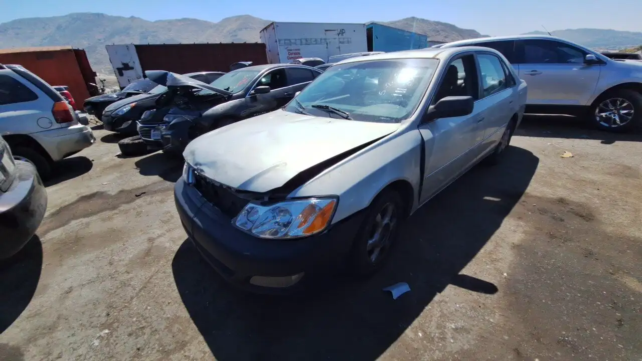 Photo of 2000 Toyota Avalon