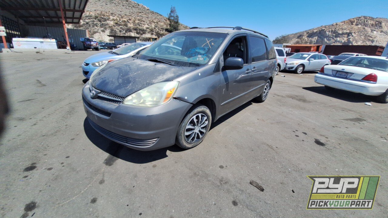 Photo of 2004 Toyota Sienna