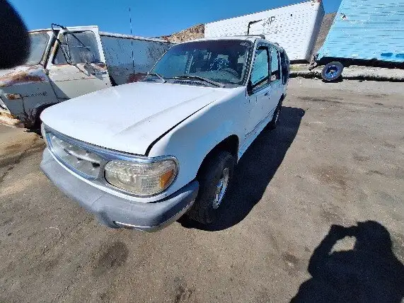 Photo of 1999 Ford Explorer