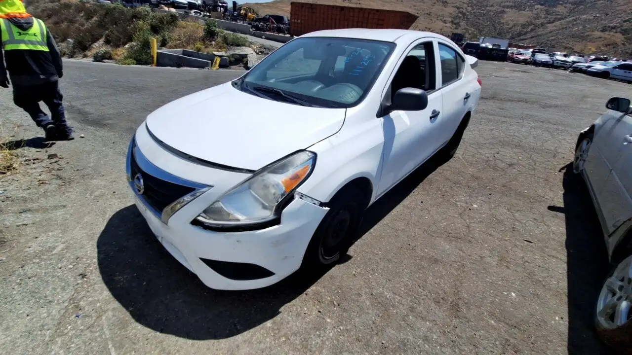 Photo of 2015 Nissan Versa