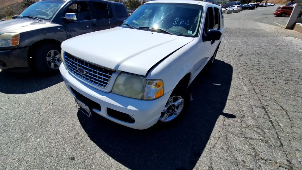 Photo of 2005 Ford Explorer