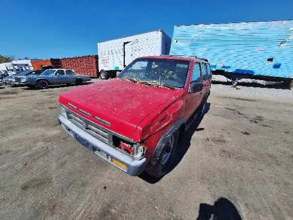 Photo of 1995 Nissan Pathfinder