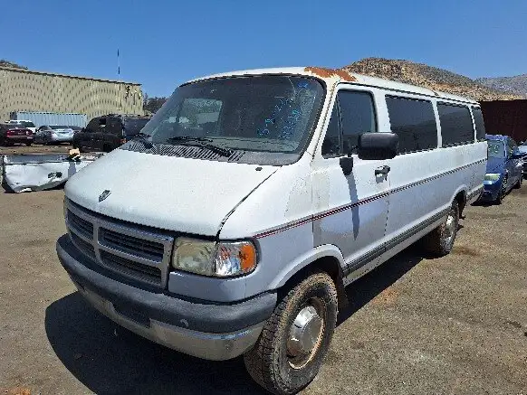 Photo of 1996 Dodge B3500