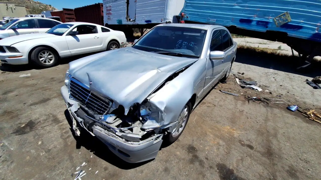 Photo of 2000 Mercedes-Benz E320