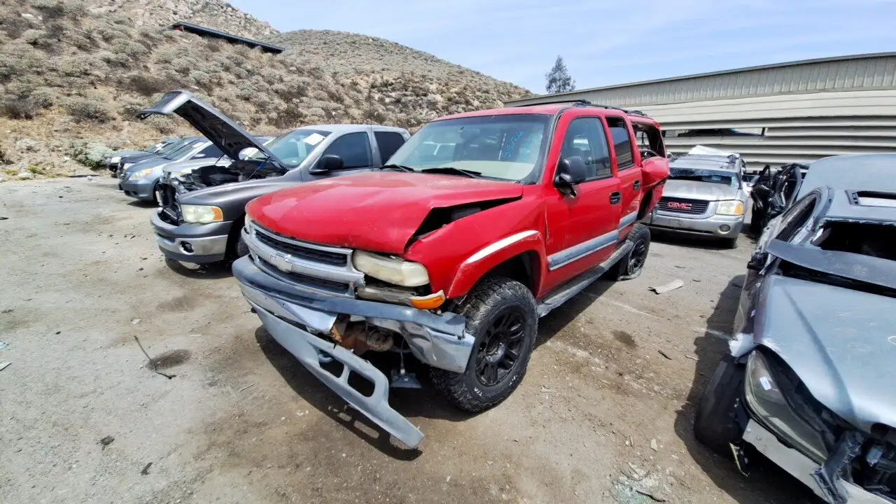 Photo of 2002 Chevrolet Suburban 2500