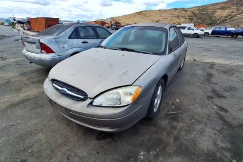 Photo of 2002 Ford Taurus