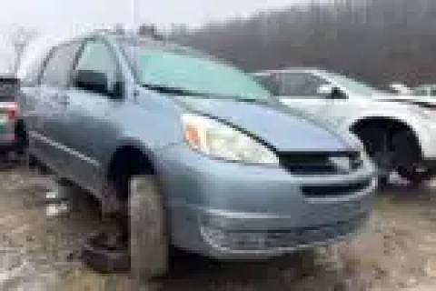 Photo of 2005 Toyota Sienna