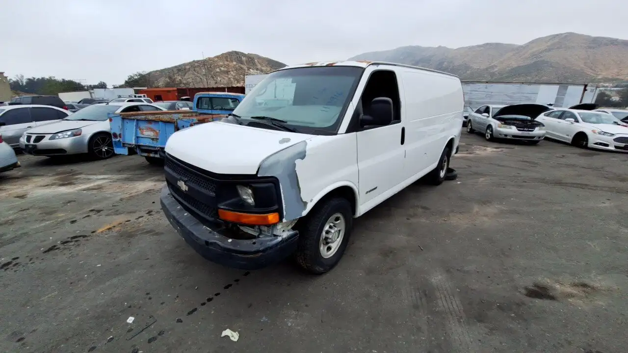 Photo of 2004 Chevrolet Express 3500