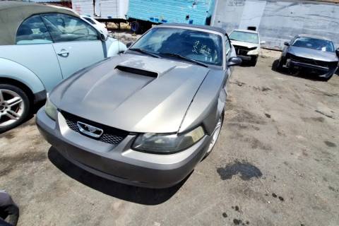 Photo of 2001 Ford Mustang