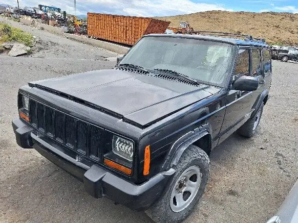 Photo of 1999 Jeep Cherokee
