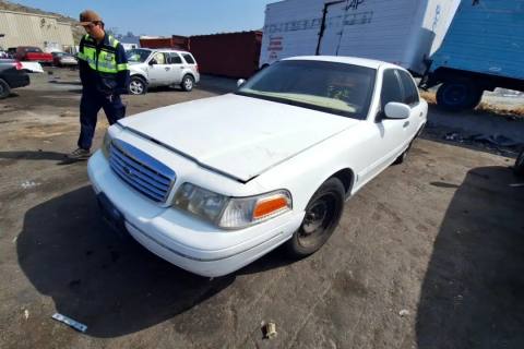 Photo of 2000 Ford Crown Victoria