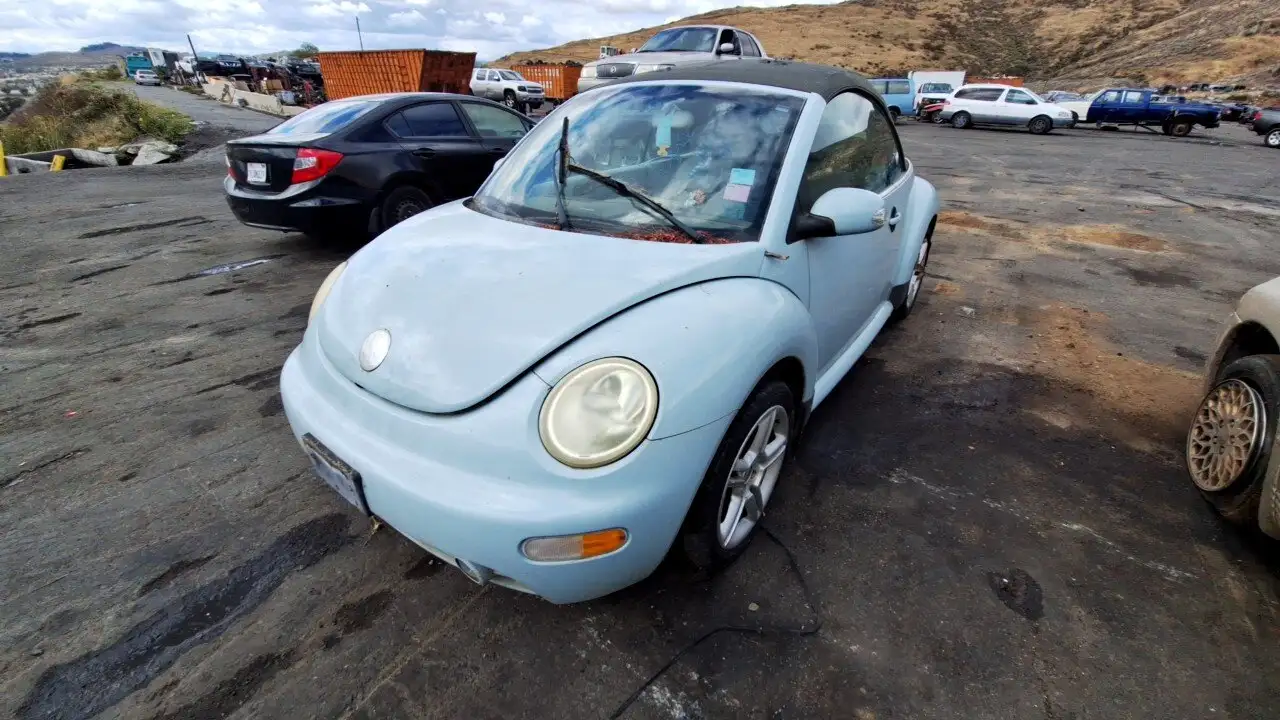 Photo of 2005 Volkswagen Beetle