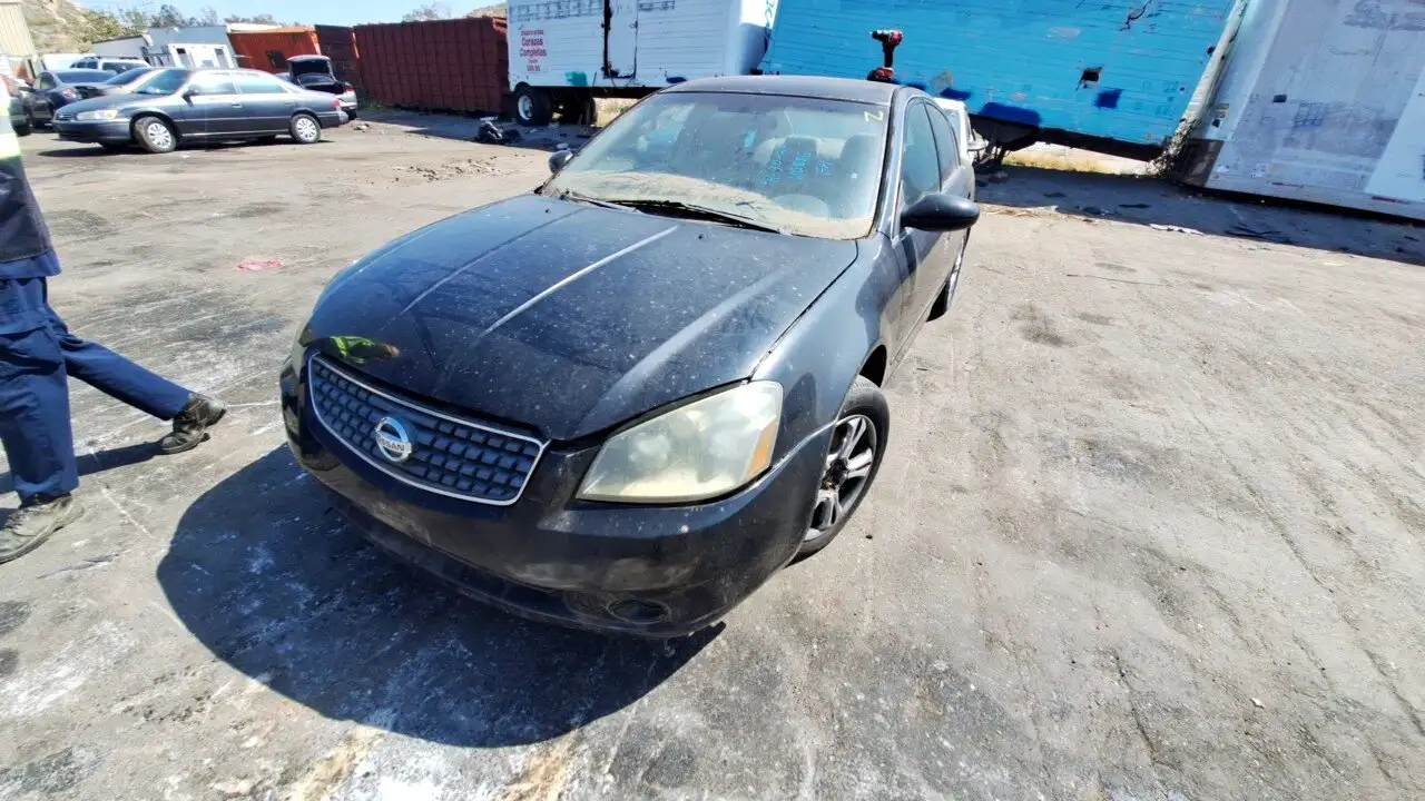 Photo of 2005 Nissan Altima