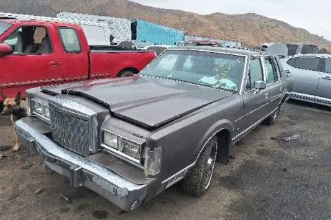 Photo of 1988 Lincoln Town Car