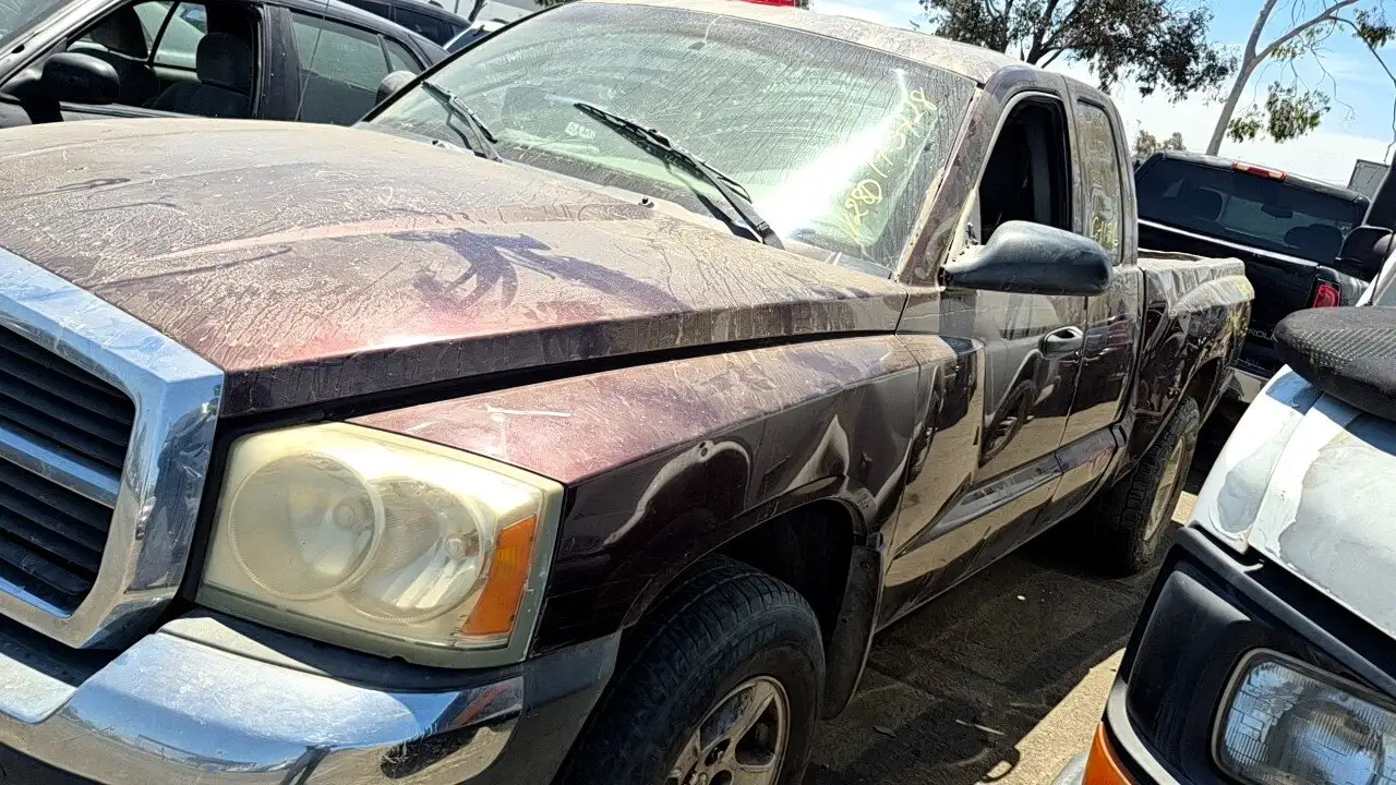 Photo of 2005 Dodge Dakota