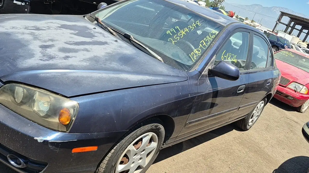 Photo of 2005 Hyundai Elantra