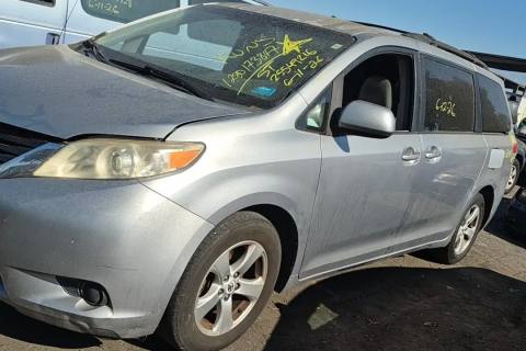 Photo of 2012 Toyota Sienna