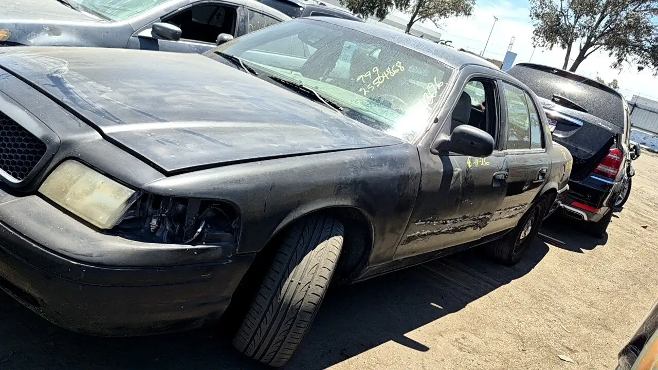 Photo of 2009 Ford Crown Victoria