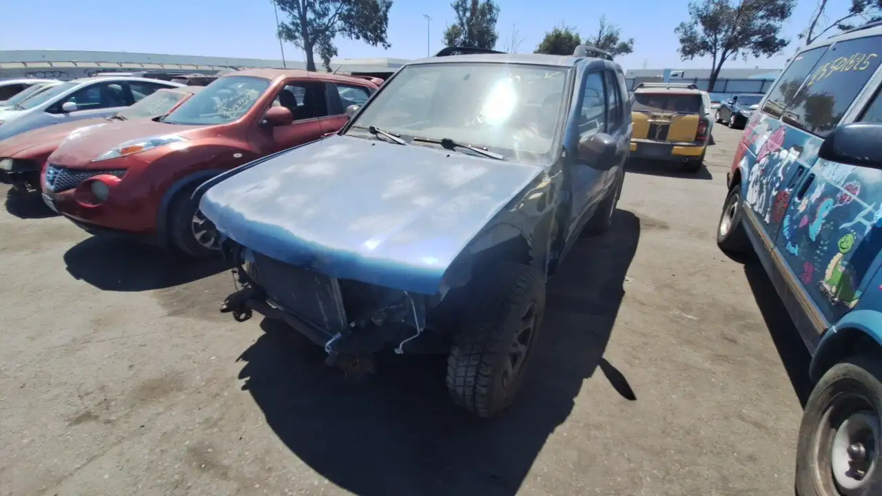 Photo of 2004 Isuzu Rodeo