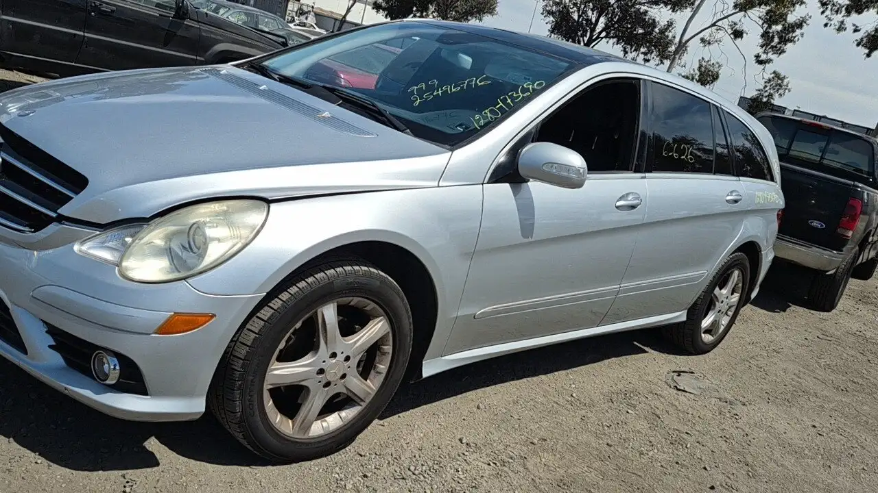 Photo of 2009 Mercedes-Benz R350