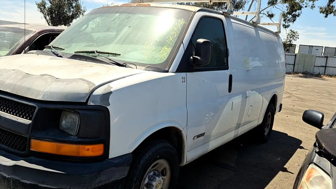 Photo of 2005 Chevrolet Express 2500