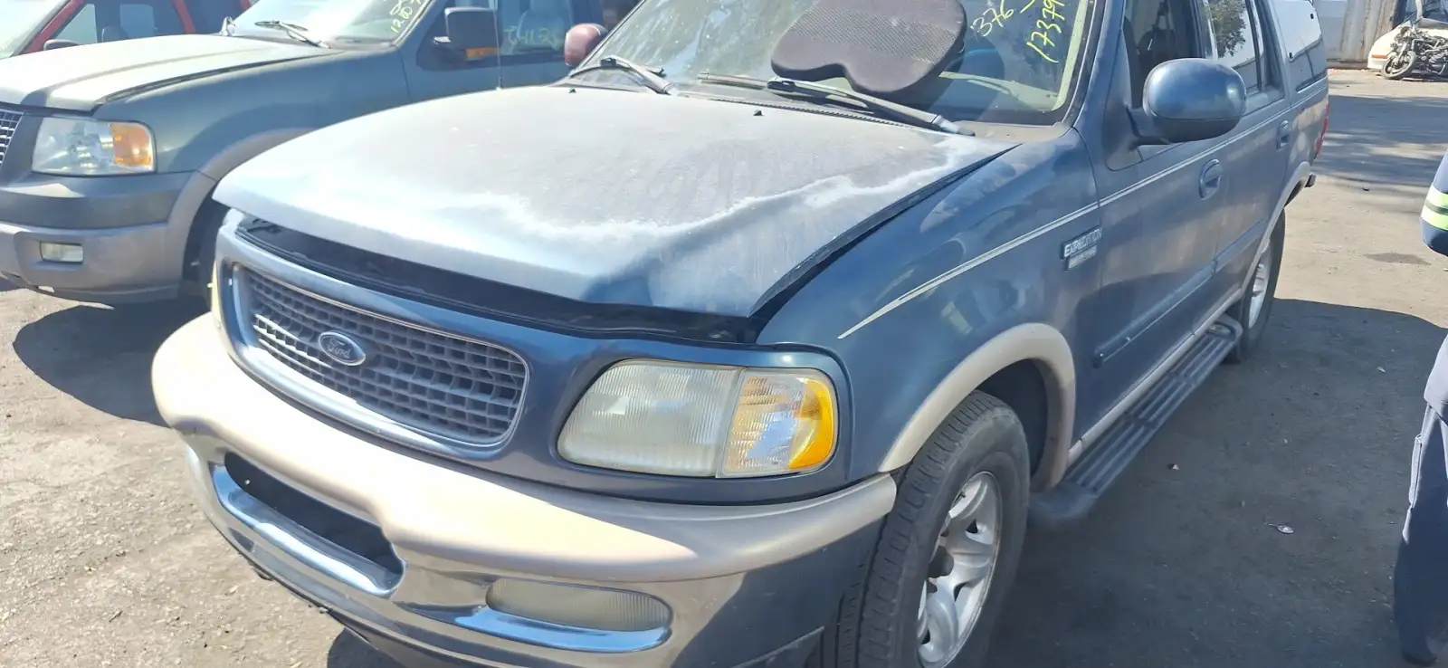 Photo of 1998 Ford Expedition