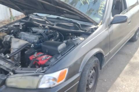 Photo of 1998 Toyota Camry