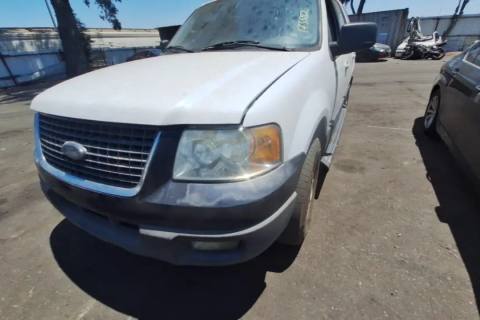 Photo of 2005 Ford Expedition
