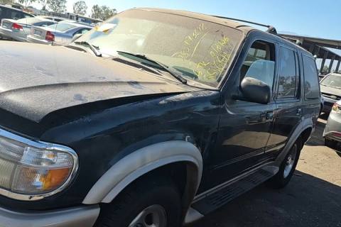 Photo of 2000 Ford Explorer