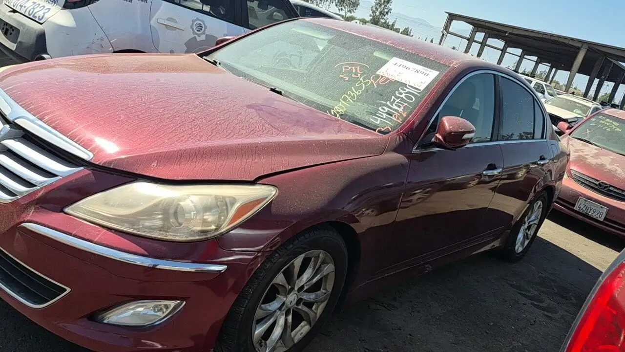 Photo of 2013 Hyundai Genesis